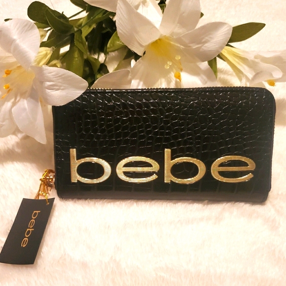 bebe Handbags - New Women's Bebe Wallet